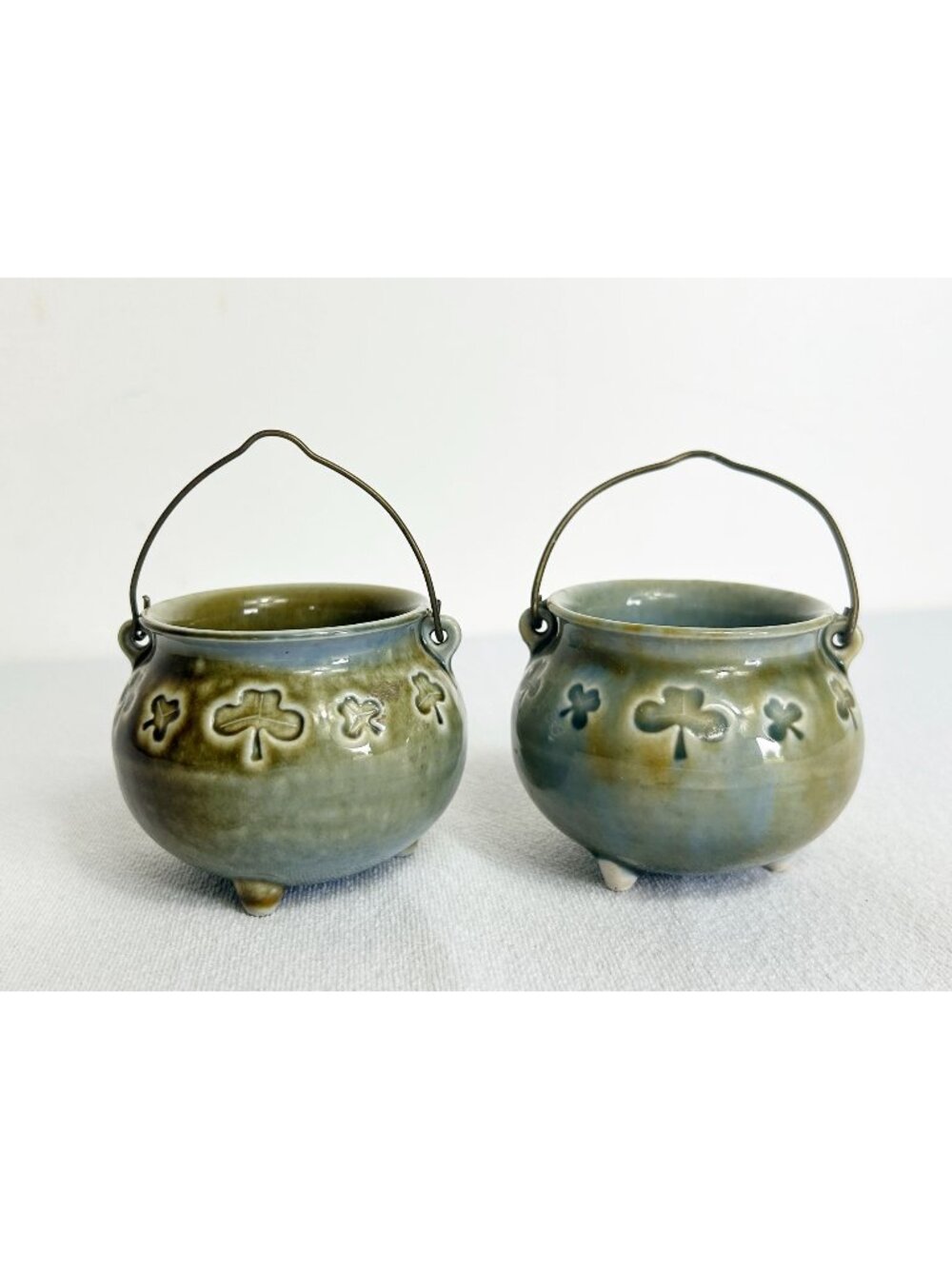 Vintage Wade Irish Porcelain Shamrock Mini Cauldrons/ Pots - Set Of 2